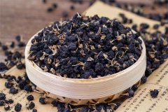黑枸杞和红枸杞哪个补肾壮阳效果好，黑枸杞和红枸杞能一起泡水喝吗