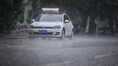 遇到暴雨洪灾如何避免溺水，在洪灾中应该如何